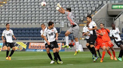 ינקו מאגרף את הכדור (רדאד ג´בארה) ינקו מאגרף את הכדור (רדאד ג´בארה)