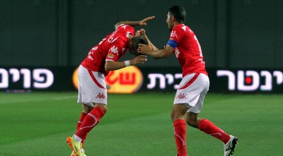 בוזגלו חוגג (יניב גונן)