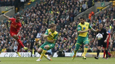 ראחים סטרלינג בועט (רויטרס)