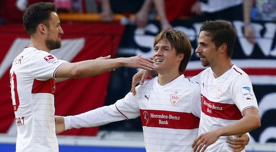 שחקני שטוטגארט חוגגים ניצחון חשוב (רויטרס)