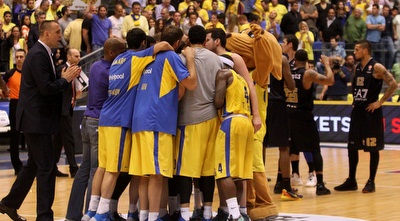 שחקני מכבי בסיום (חגי ניזרי) שחקני מכבי בסיום (חגי ניזרי)