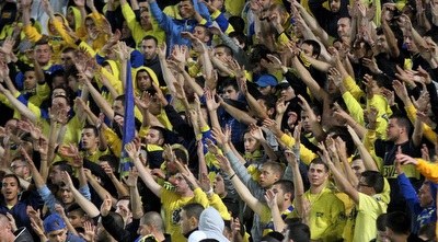 אוהדי מכבי ת&qout;א מעודדים בטירוף (רדאד ג´בארה) אוהדי מכבי ת&qout;א מעודדים בטירוף (רדאד ג´בארה)