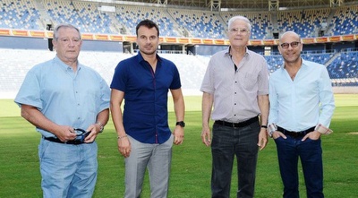 סטנוייביץ´ עם שחר, צ´יז´יק ושוכטוביץ´ בסמי עופר (האתר הרשמי של חיפה) (מערכת ONE)