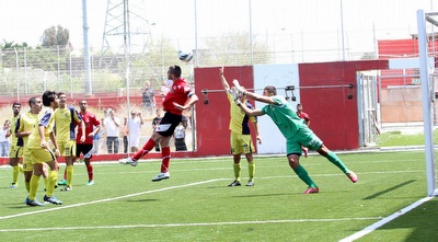 לקס נוגח החוצה (חגי ניזרי)