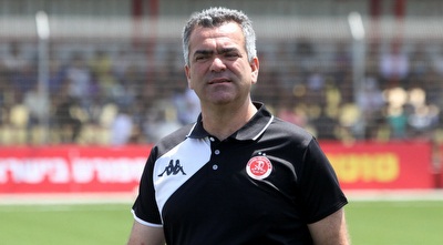 אלי חייט. נתן לאיתי מרדכי לנהל את המחצית הראשונה  (חגי ניזרי)