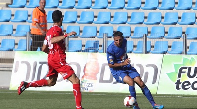 סטיבן כהן עם הכדור (עמית מצפה)