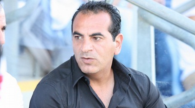 שחקני פ&qout;ת מאוכזבים (משה חרמון)