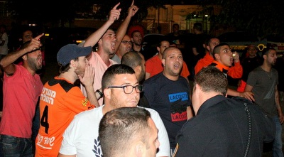 האוהדים הזהובים בטירוף (משה חרמון)