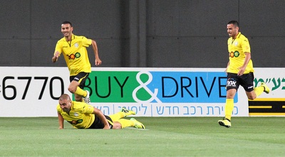 ערן לוי חוגג (רדאד ג´בארה)