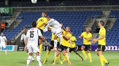 מאבק על הכדור (רדאד ג´בארה)