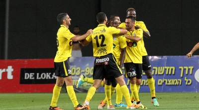 נתניה חוגגת יתרון זמני (רדאד ג´בארה)