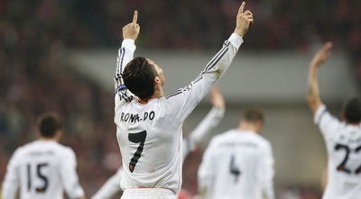 כריסטיאנו רונאלדו חוגג (רויטרס) כריסטיאנו רונאלדו חוגג (רויטרס)