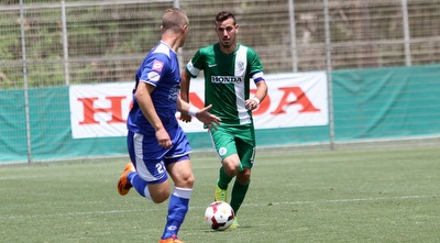 רז מאיר עם הכדור (חגי ניזרי)