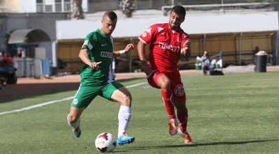 פדידה מנסה לעצור את גבאי (עמית מצפה)