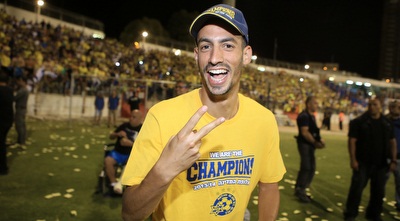 דן איינבינדר מרוצה (מיכה בננו) דן איינבינדר מרוצה (מיכה בננו)