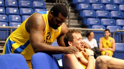 סופו מציק לאינגלס (משה חרמון)