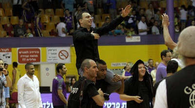 חסין חוגג (חגי ניזרי)