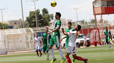 יניב בריק עולה לנגיחה (חגי ניזרי) יניב בריק עולה לנגיחה (חגי ניזרי)