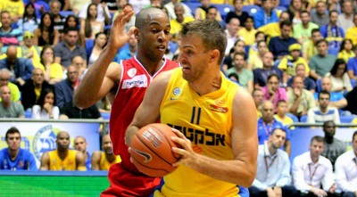 אנדאראה ז´יזי´ץ עם הכדור (משה חרמון)