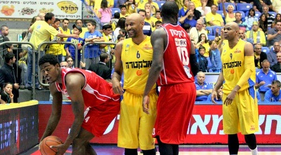 סמית´ וג´קסון (משה חרמון)