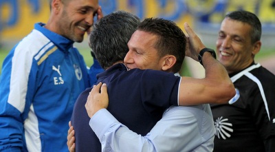 סוזה ובכר מתחבקים (רדאד ג´בארה)