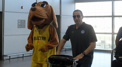 בלאט עם הקמע (חגי ניזרי)