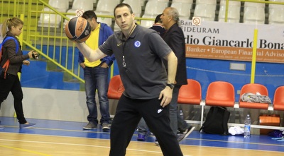 דייויד בלאט. יש לאן לנחות (מיכה בננו)