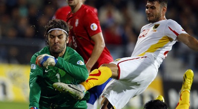 ולדימיר סטויקוביץ´ בפעולה במדי נבחרת סרביה (מערכת ONE)