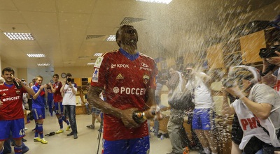 השמפניות נפתחו (רויטרס)