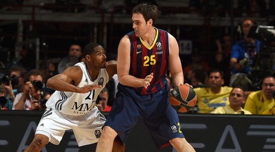 לורבק עם הכדור (GettyImages)