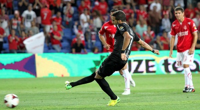 עאבד בועט את הפנדל (שי לוי)