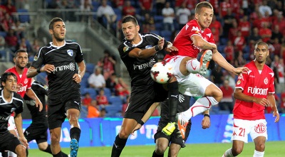 סאשה ומזרחי עולים לכדור (שי לוי)