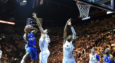 היקמן עולה לסל (מיכה בננו)