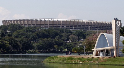 אצטדיון מיינראו (רויטרס) אצטדיון מיינראו (רויטרס)