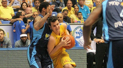 גיא פניני מול קווין פאלמר (משה חרמון) גיא פניני מול קווין פאלמר (משה חרמון)