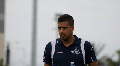 עידן בר-און. המאמן החדש לא יהיה על הקווים של האצטדיון החדיש (האתר הרשמי של הפועל פ&qout;ת)