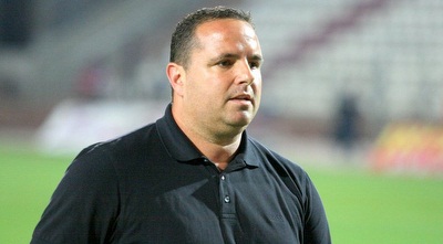 רן בן שמעון. דרבי פתח תקוואי לפניו (משה חרמון)