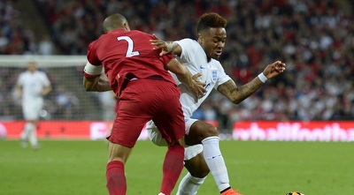 ראחים סטרלינג נאבק באלברטו רודריגס (רויטרס)