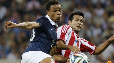 רמי מנסה להשתלט על הכדור (רויטרס)