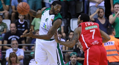 דונטה סמית´ מול קיצ´ן (רדאד ג´בארה)