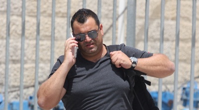 מנחם קורצקי (גיא בן זיו)