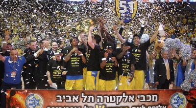 מכבי ת&qout;א חוגגת אליפות (רדאד ג´בארה)