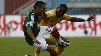 חואן חוסה ואסקס מופל על הדשא (רויטרס)