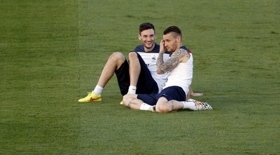 מת´יו דבושי והוגו לוריס נרגעים  (רויטרס)