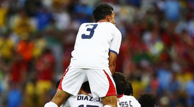 קוסטה ריקה חוגגת ניצחון מדהים (רויטרס)