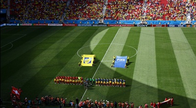 נבחרות שווייץ ואקוואדור על כר הדשא (רויטרס)