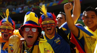 אוהדי נבחרת אקוואדור משתוללים לאחר השער (רויטרס)