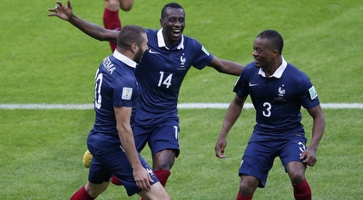 הצרפתים חוגגים (רויטרס)