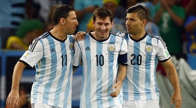 מסי ואגווארו חוגגים (רויטרס) מסי ואגווארו חוגגים (רויטרס)