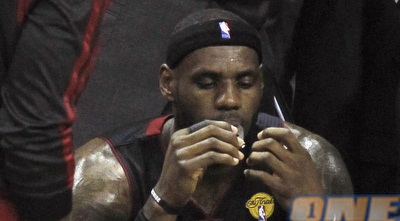 לברון מבין שזה נגמר (רויטרס)